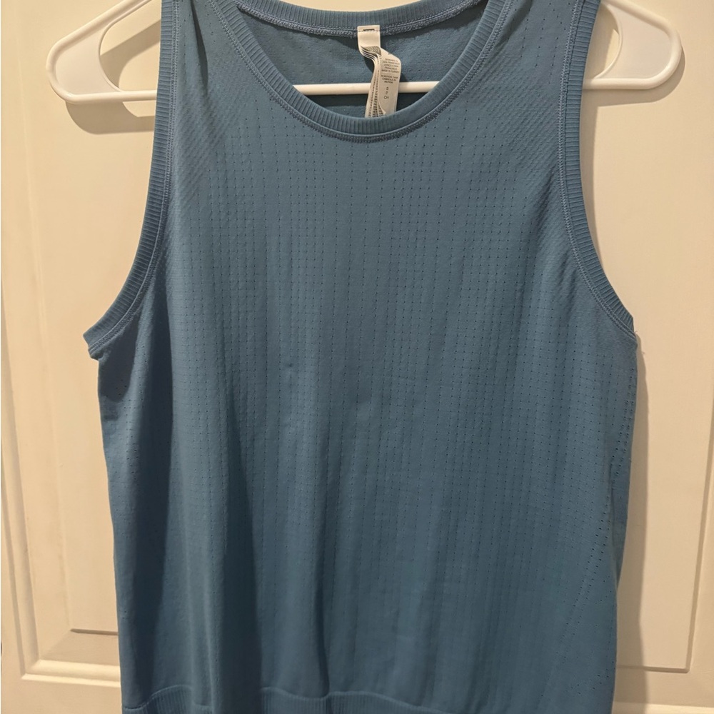 Athleta in motion tank